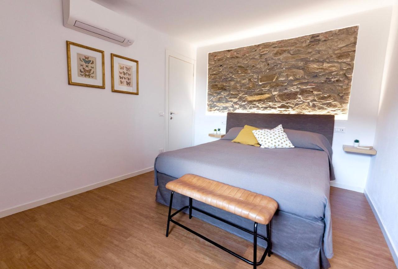 L' Attico Giallo Oro Di Giulia Manarola Luaran gambar